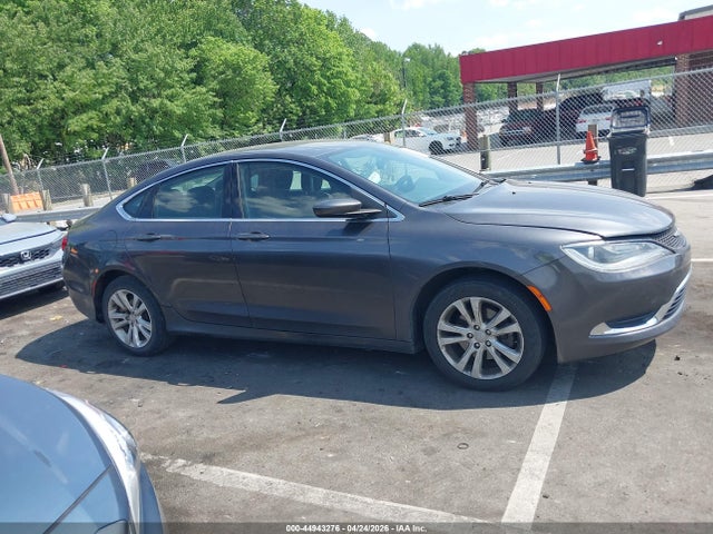 2015 Chrysler 200 Limited მანქანა იყიდება აუქციონზე, vin: 1C3CCCAB7FN724774, აუქციონის ნომერი: 44943276