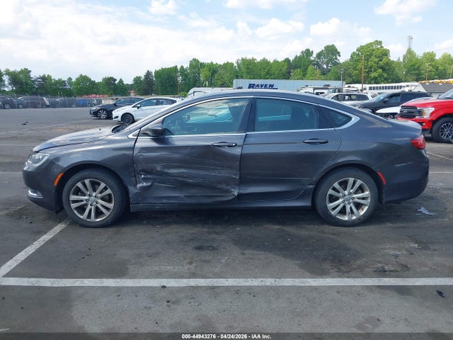 2015 Chrysler 200 Limited მანქანა იყიდება აუქციონზე, vin: 1C3CCCAB7FN724774, აუქციონის ნომერი: 44943276