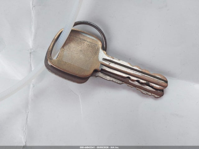 44943341 :رقم المزاد ، JM2UF1132J0329780 vin ، 1988 Mazda B2200 Short Bed مزاد بيع