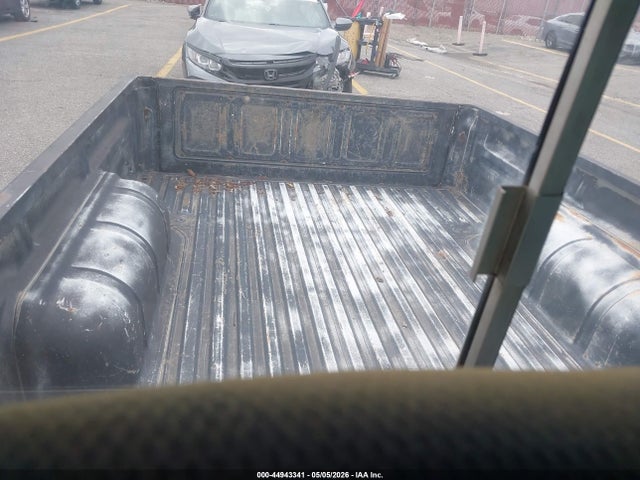 44943341 :رقم المزاد ، JM2UF1132J0329780 vin ، 1988 Mazda B2200 Short Bed مزاد بيع