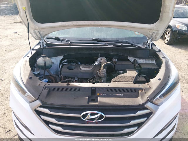 KM8J3CA29HU388830 Hyundai Tucson Sport
