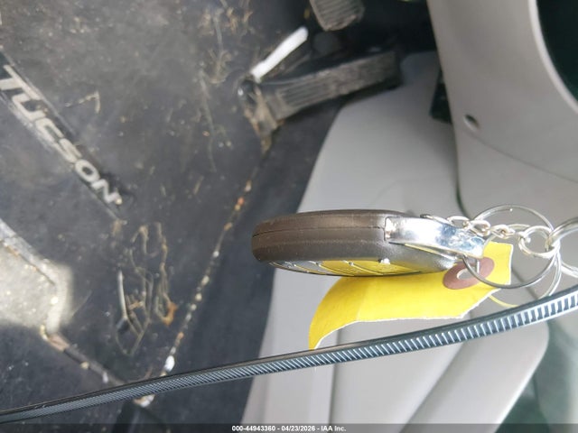 KM8J3CA29HU388830 Hyundai Tucson Sport