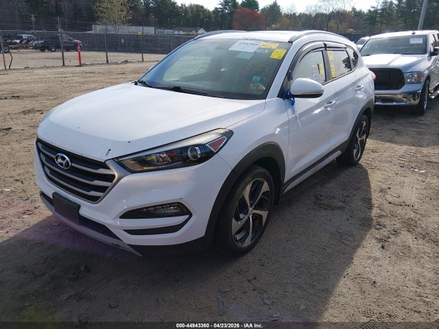 KM8J3CA29HU388830 Hyundai Tucson Sport