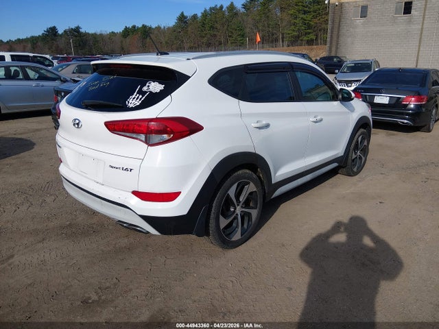 KM8J3CA29HU388830 Hyundai Tucson Sport