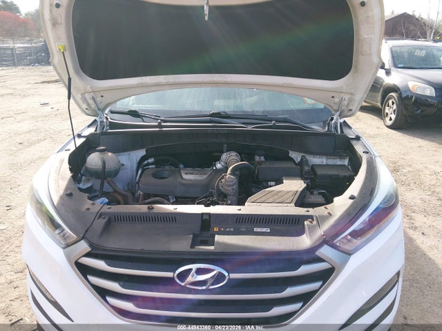 KM8J3CA29HU388830 Hyundai Tucson Sport