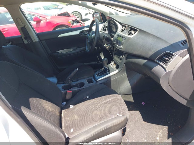 44943384 :رقم المزاد ، 3N1AB7AP2JY329361 vin ، 2018 Nissan Sentra S مزاد بيع