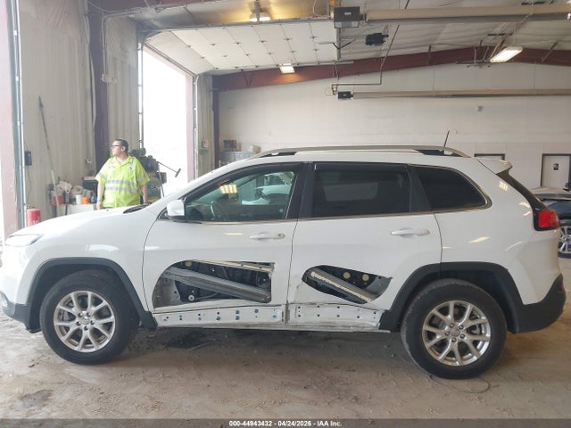 Продажа на аукционе авто 2017 Jeep Cherokee Latitude 4x4, vin: 1C4PJMCB7HW524903, номер лота: 44943432