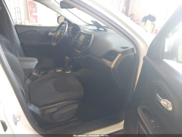 Продажа на аукционе авто 2017 Jeep Cherokee Latitude 4x4, vin: 1C4PJMCB7HW524903, номер лота: 44943432