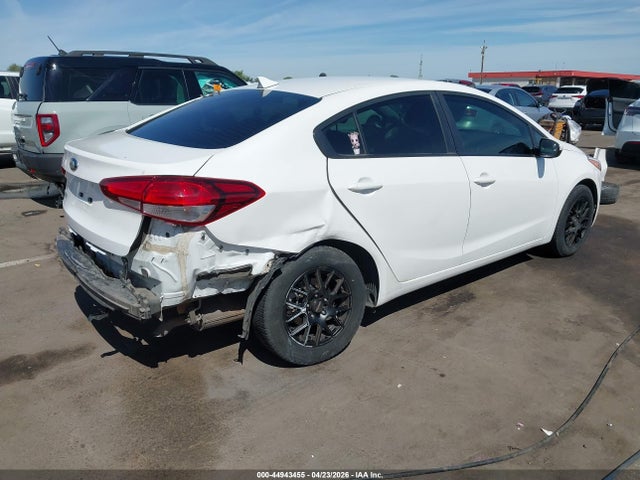 2017 Kia Forte Lx მანქანა იყიდება აუქციონზე, vin: 3KPFL4A7XHE073772, აუქციონის ნომერი: 44943455