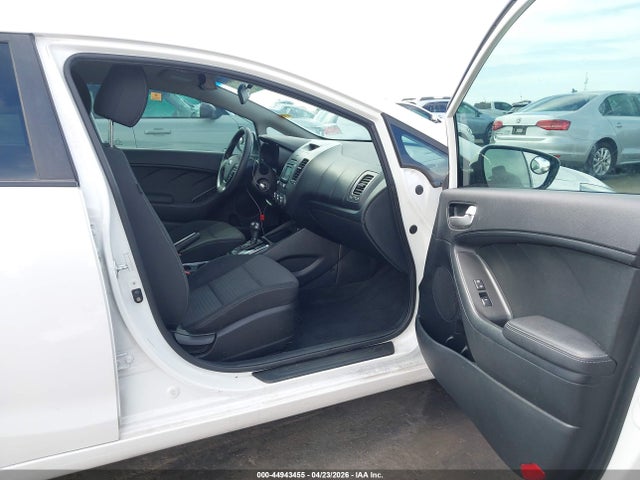 2017 Kia Forte Lx მანქანა იყიდება აუქციონზე, vin: 3KPFL4A7XHE073772, აუქციონის ნომერი: 44943455