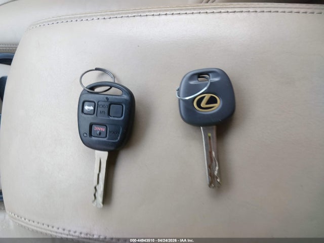 Продажа на аукционе авто 2003 Lexus Es 300, vin: JTHBF30G430125348, номер лота: 44943510