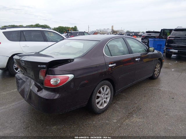Продажа на аукционе авто 2003 Lexus Es 300, vin: JTHBF30G430125348, номер лота: 44943510