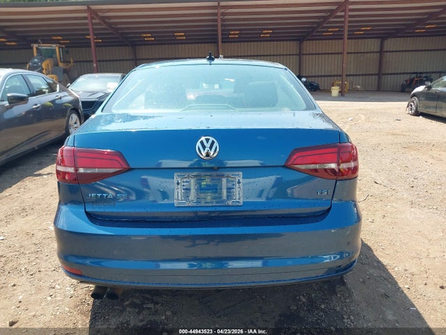 2017 Volkswagen Jetta 1.4t Se მანქანა იყიდება აუქციონზე, vin: 3VWDB7AJ3HM202865, აუქციონის ნომერი: 44943523