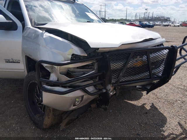 2018 Chevrolet Silverado 1500 2lt მანქანა იყიდება აუქციონზე, vin: 3GCUKREC5JG185792, აუქციონის ნომერი: 44943582