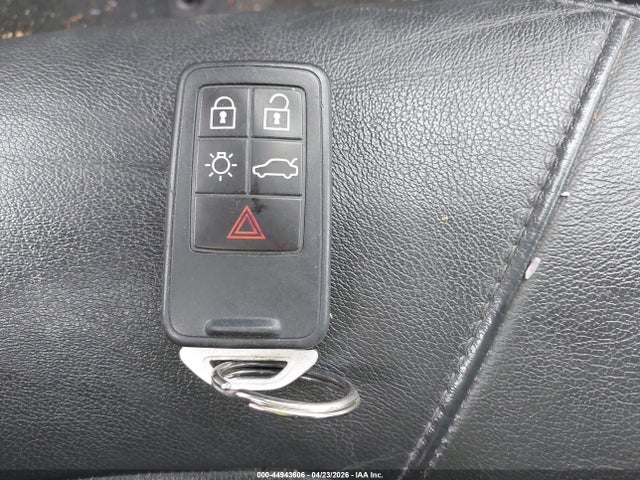 Продажа на аукционе авто 2015 Volvo Xc70 T5 Premier, vin: YV440MBK3F1219185, номер лота: 44943606