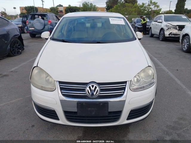 2010 Volkswagen Jetta Limited Edition მანქანა იყიდება აუქციონზე, vin: 3VWRZ7AJ5AM167687, აუქციონის ნომერი: 44943649