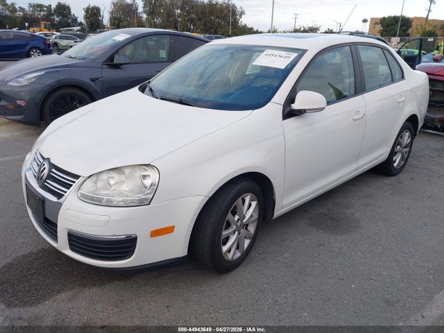 2010 Volkswagen Jetta Limited Edition მანქანა იყიდება აუქციონზე, vin: 3VWRZ7AJ5AM167687, აუქციონის ნომერი: 44943649