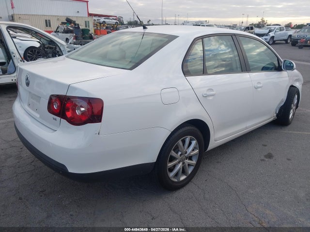2010 Volkswagen Jetta Limited Edition მანქანა იყიდება აუქციონზე, vin: 3VWRZ7AJ5AM167687, აუქციონის ნომერი: 44943649