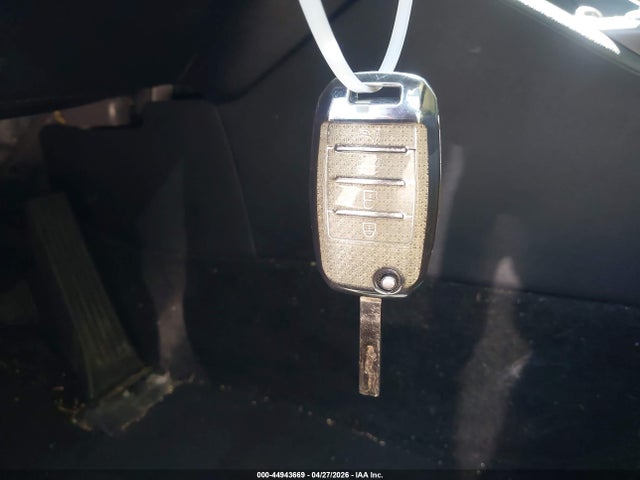 Продажа на аукционе авто 2019 Kia Optima Lx, vin: 5XXGT4L35KG340782, номер лота: 44943669
