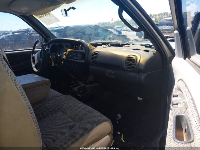 Продажа на аукционе авто 1999 Dodge Ram 3500 St, vin: 1B7MF3365XJ530003, номер лота: 44943690