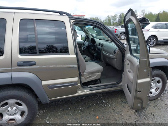 44943701 :رقم المزاد ، 1J4GL48K84W281836 vin ، 2004 Jeep Liberty Sport مزاد بيع