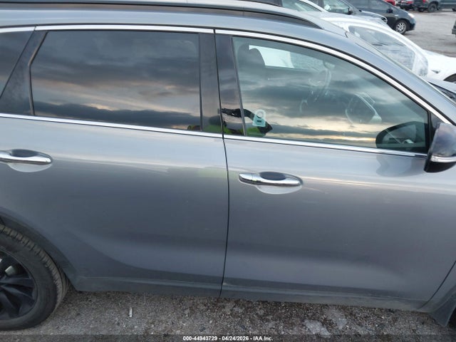 2020 Kia Sorento 3.3l S მანქანა იყიდება აუქციონზე, vin: 5XYPG4A59LG684945, აუქციონის ნომერი: 44943729