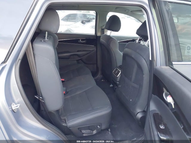 2020 Kia Sorento 3.3l S მანქანა იყიდება აუქციონზე, vin: 5XYPG4A59LG684945, აუქციონის ნომერი: 44943729