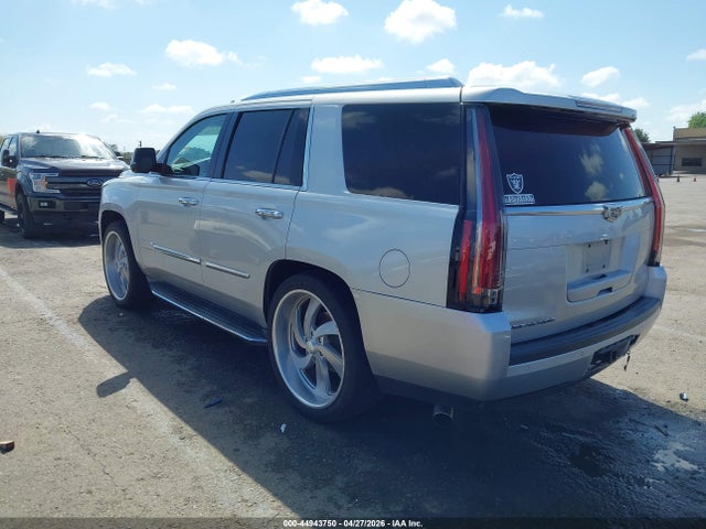 44943750 :رقم المزاد ، 1GYS3MKJ3FR534248 vin ، 2015 Cadillac Escalade Luxury مزاد بيع