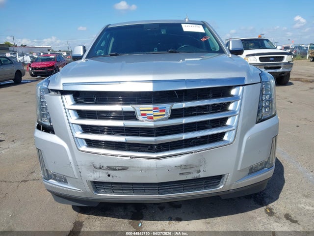 44943750 :رقم المزاد ، 1GYS3MKJ3FR534248 vin ، 2015 Cadillac Escalade Luxury مزاد بيع