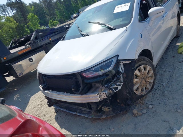 Aukcja sprzedaży 2022 Chrysler Pacifica Hybrid Touring L, vin: 2C4RC1L70NR121637, numer aukcji: 44943754