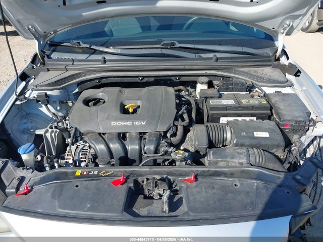 Продажа на аукционе авто 2018 Hyundai Elantra Se, vin: KMHD74LF1JU588906, номер лота: 44943770