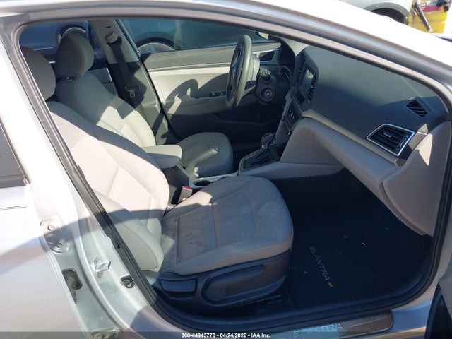 Продажа на аукционе авто 2018 Hyundai Elantra Se, vin: KMHD74LF1JU588906, номер лота: 44943770