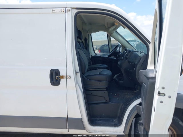 44943812 :رقم المزاد ، 3C6TRVAG1FE507413 vin ، 2015 Ram Promaster 1500 Low Roof مزاد بيع