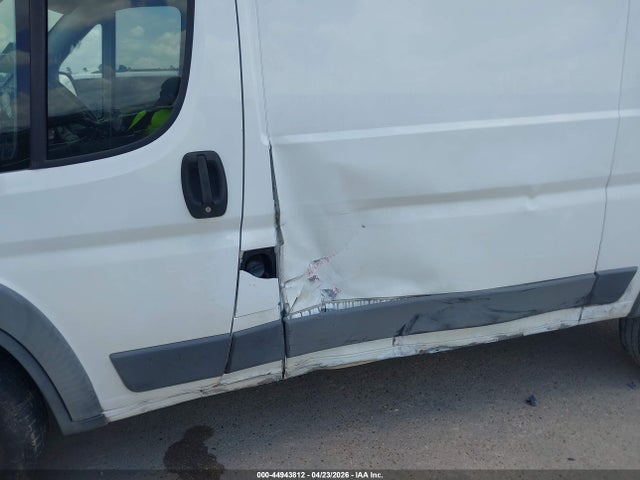44943812 :رقم المزاد ، 3C6TRVAG1FE507413 vin ، 2015 Ram Promaster 1500 Low Roof مزاد بيع