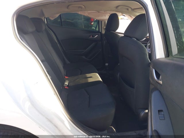 JM1BM1U79F1266730 Mazda MAZDA3
