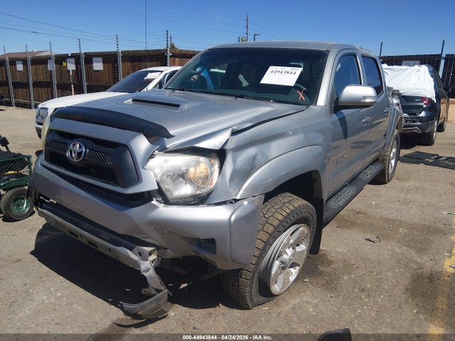 44943844 :رقم المزاد ، 3TMLU4EN3FM201197 vin ، 2015 Toyota Tacoma Base V6 مزاد بيع