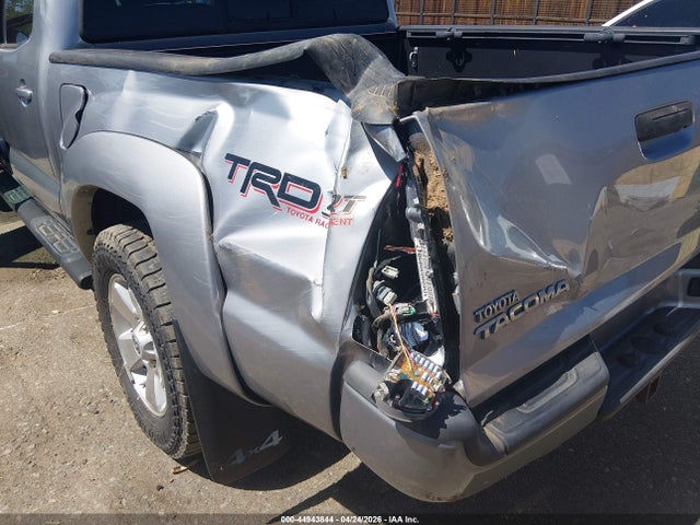 44943844 :رقم المزاد ، 3TMLU4EN3FM201197 vin ، 2015 Toyota Tacoma Base V6 مزاد بيع