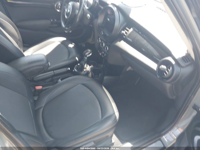 WMWXU1C50G2D08915 Mini Hardtop Cooper
