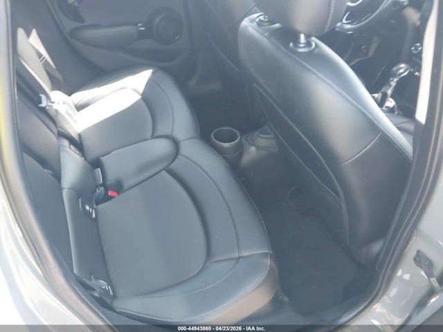 WMWXU1C50G2D08915 Mini Hardtop Cooper