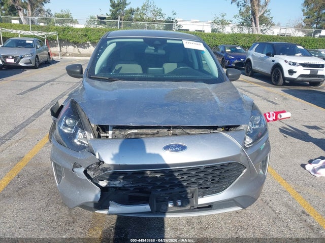 1FMCU0G6XNUA54641 Ford ESCAPE SE