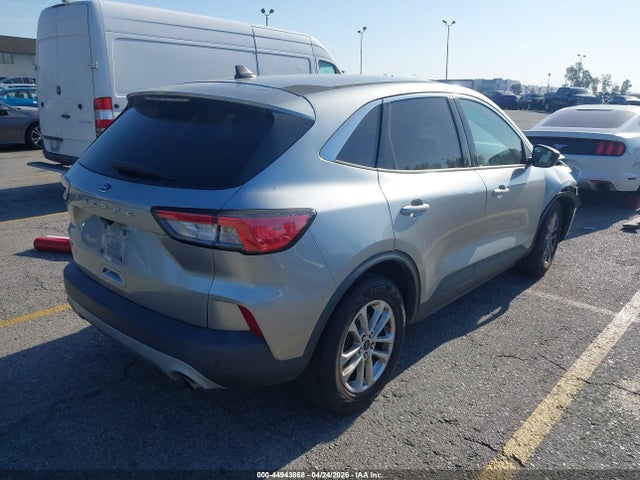 1FMCU0G6XNUA54641 Ford ESCAPE SE