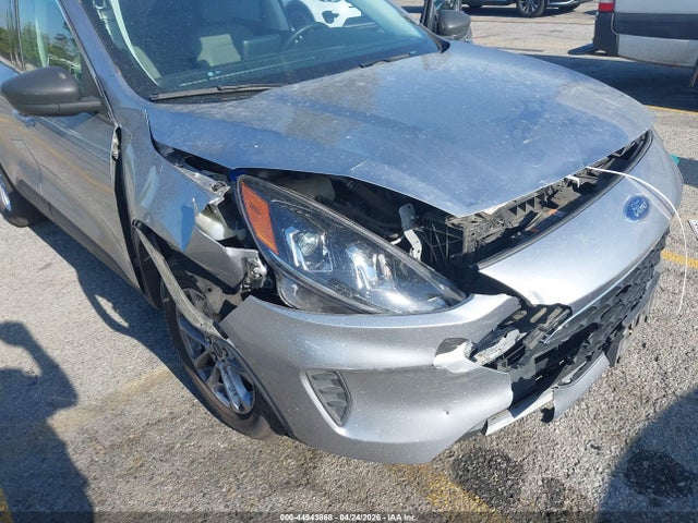 1FMCU0G6XNUA54641 Ford ESCAPE SE