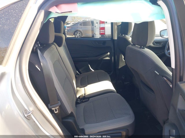 1FMCU0G6XNUA54641 Ford ESCAPE SE