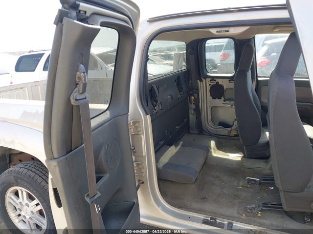 44943887 :رقم المزاد ، 1GTDS196548184397 vin ، 2004 Gmc Canyon Sle مزاد بيع