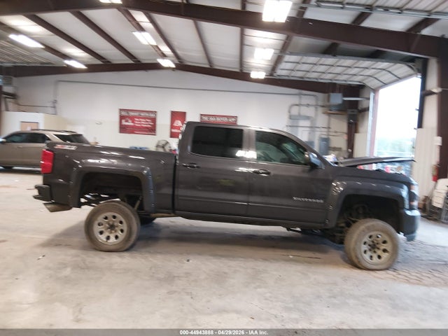 Продаж на аукціоні авто 2016 Chevrolet Silverado 1500 2lt, vin: 3GCUKREC0GG275652, номер лоту: 44943888