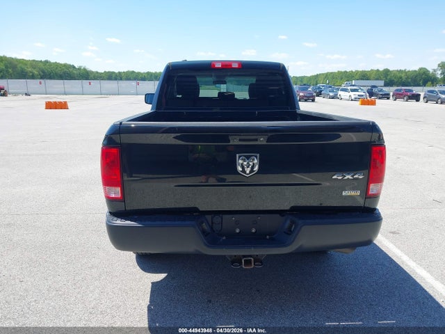 Продаж на аукціоні авто 2017 Ram 1500 Tradesman  4x4 6'4 Box, vin: 1C6RR7FG5HS837375, номер лоту: 44943948