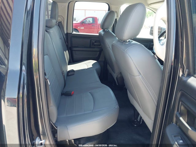 Продаж на аукціоні авто 2017 Ram 1500 Tradesman  4x4 6'4 Box, vin: 1C6RR7FG5HS837375, номер лоту: 44943948