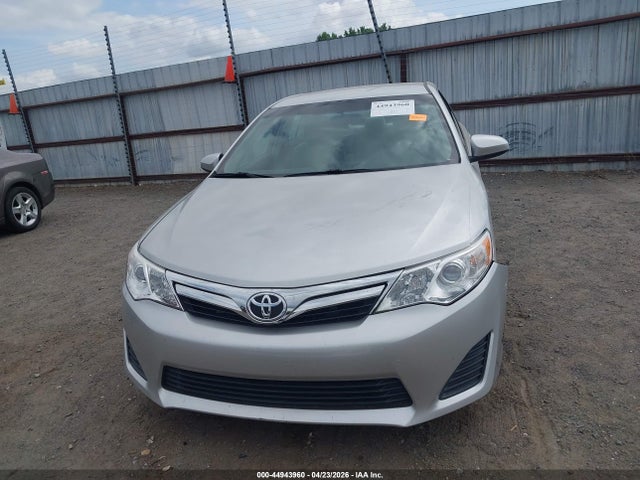 2014 Toyota Camry Le მანქანა იყიდება აუქციონზე, vin: 4T4BF1FK3ER342436, აუქციონის ნომერი: 44943960