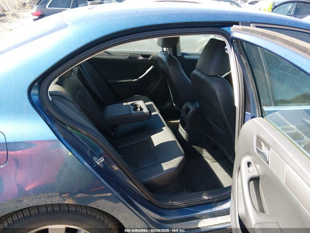 2015 Volkswagen Jetta 2.0l Tdi Se მანქანა იყიდება აუქციონზე, vin: 3VWLA7AJ0FM418684, აუქციონის ნომერი: 44943962