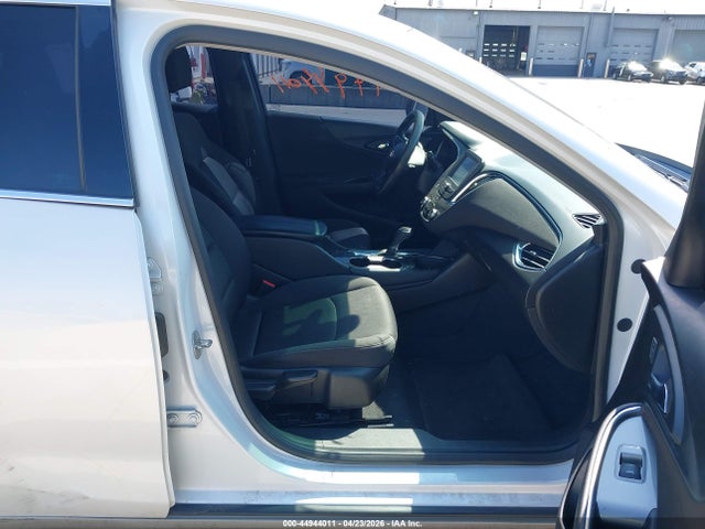 Продажа на аукционе авто 2017 Chevrolet Malibu 1lt, vin: 1G1ZE5ST0HF258288, номер лота: 44944011